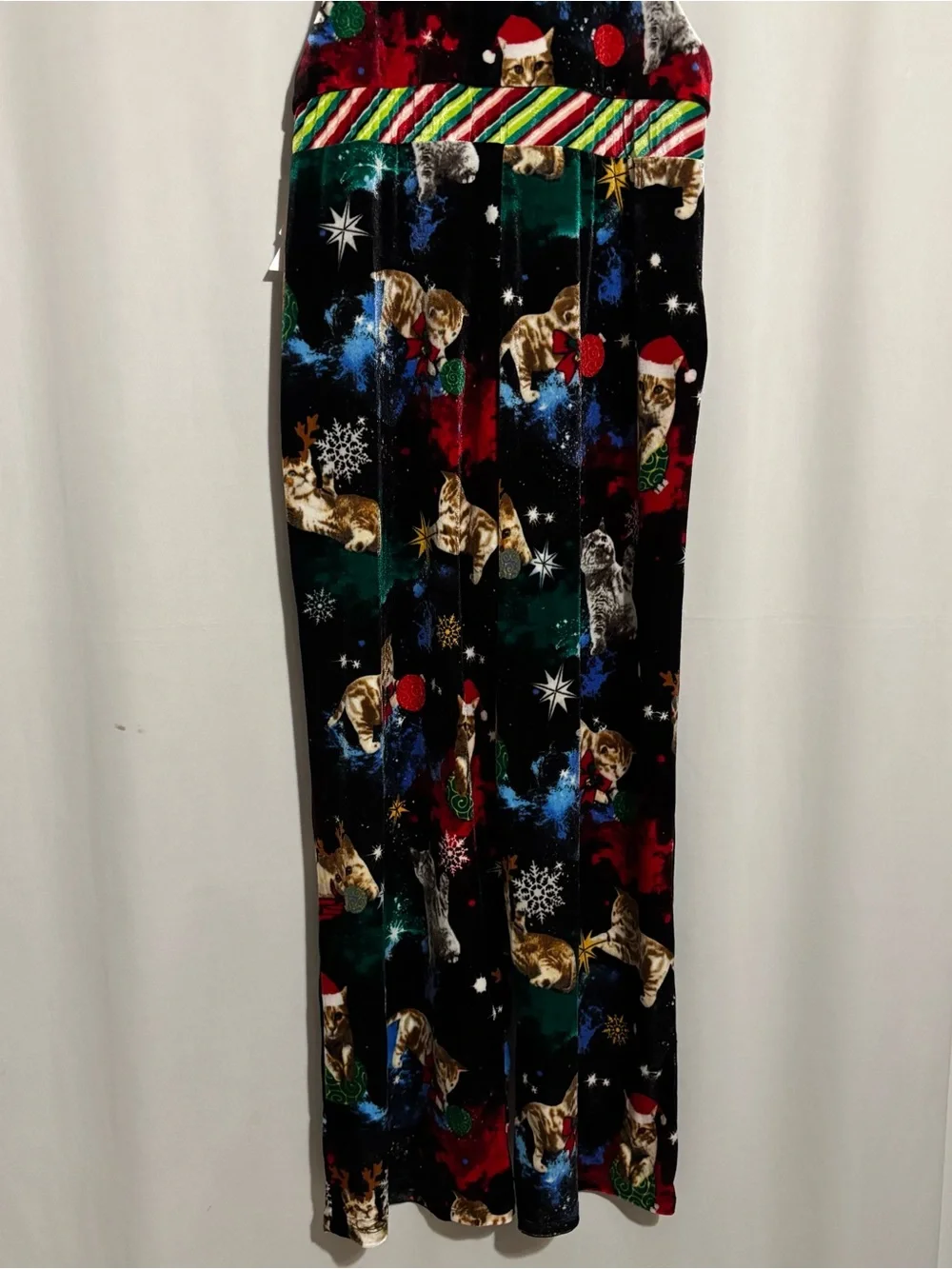 No Boundaries M (7-9) Black Velvet Holiday Cat Print Festive Colorful Jumpsuit